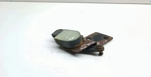 Headlight/headlamp level sensor