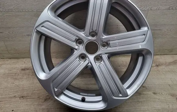 Volkswagen Golf VII R18 alloy rim 5G0601025BK