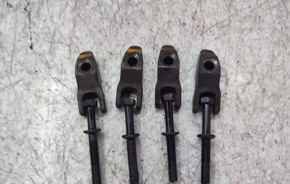 KIA Ceed Fuel Injector clamp holder