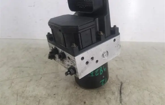 Skoda Fabia Mk1 (6Y) ABS Pump 6Q0614117E