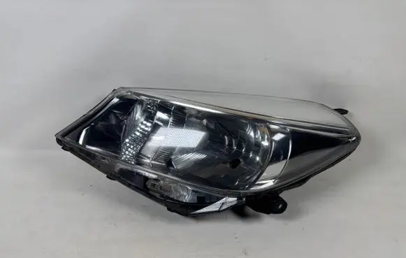 Toyota Yaris Headlight/headlamp Chzp001