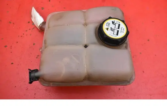 Ford Focus Coolant expansion tank/reservoir 8V61-8K218-DE