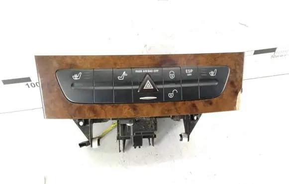 Mercedes-Benz C W204 A set of switches A2116800552
