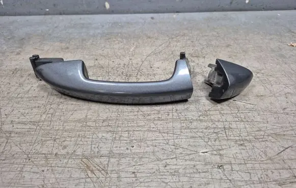 Volkswagen PASSAT B7 Rear door exterior handle