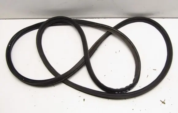 Mazda CX-5 II Trunk rubber seal (body) 