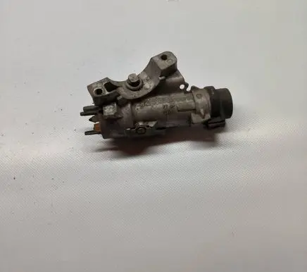 Volkswagen Polo IV 9N3 Ignition lock 4B0905851