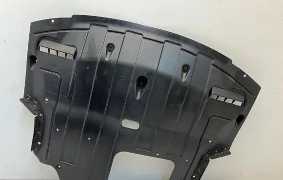Hyundai i30 Engine splash shield/under tray K3HGD-88000