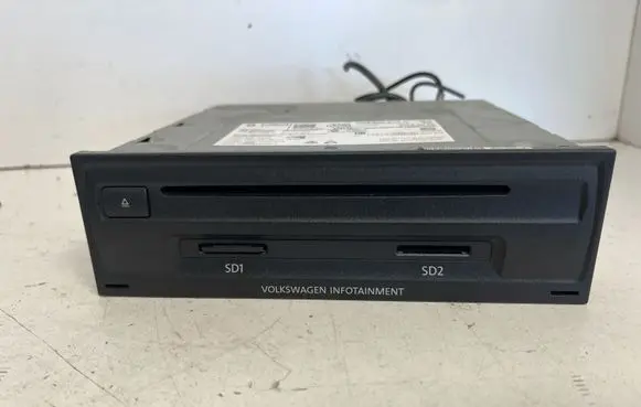 Volkswagen PASSAT B8 Radio/CD/DVD/GPS head unit 3Q0035874A