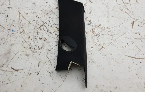 (C) pillar trim