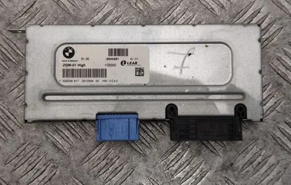BMW 5 F10 F11 Gateway control module 9244261 61359244261