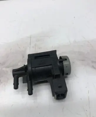 Volkswagen PASSAT B5.5 Turbo solenoid valve 1J0906283A