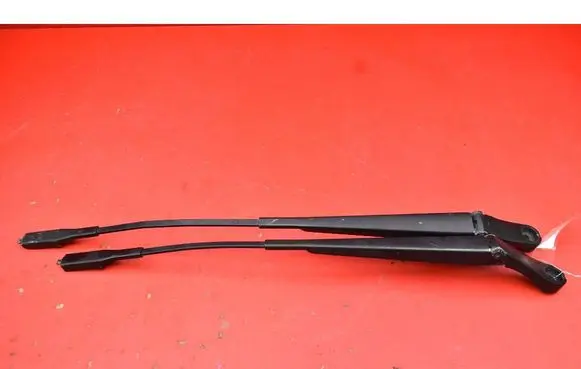 Opel Zafira B Front wiper blade arm 13145564