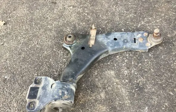 Volvo XC60 Front lower control arm/wishbone