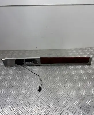 Volkswagen Touareg I Front door interior handle 7L6867440