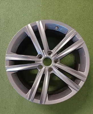 Volkswagen Arteon R18 alloy rim 3G8601025N