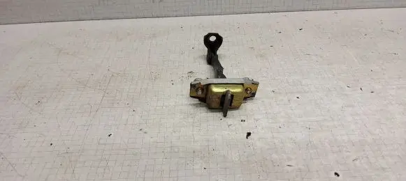 Toyota Yaris Verso Front door check strap stopper
