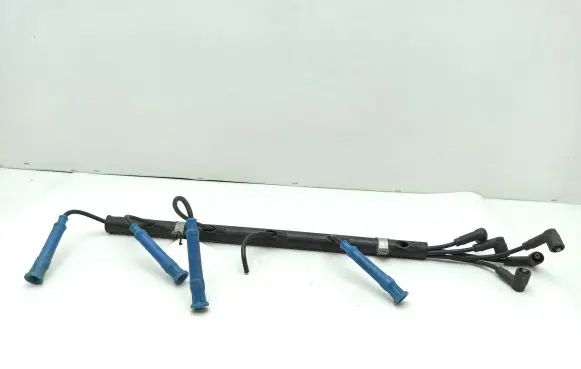 BMW 5 E28 Plug wire 12775201