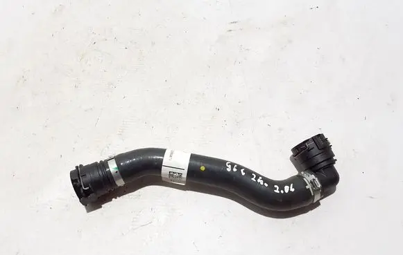 Engine coolant pipe/hose