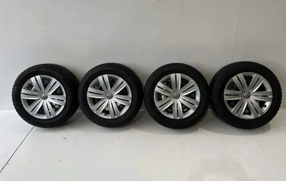 Volkswagen Golf V R16 steel rim 5Q0601027