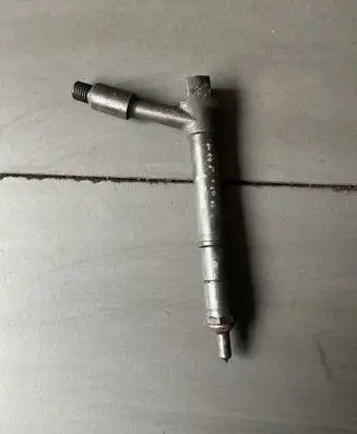 Opel Zafira A Fuel injector tjbb01901d