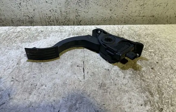 Volvo V40 Accelerator throttle pedal 31280597 6PV01036823