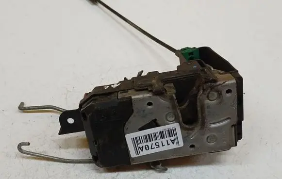 Opel Astra H Front door lock