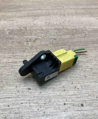 Volkswagen Tiguan Airbag deployment crash/impact sensor 5N0959351 8K0973323S