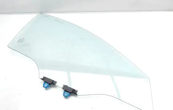 Mazda CX-3 Front door window glass four-door E643R-002087 DOT-207M174AS2
