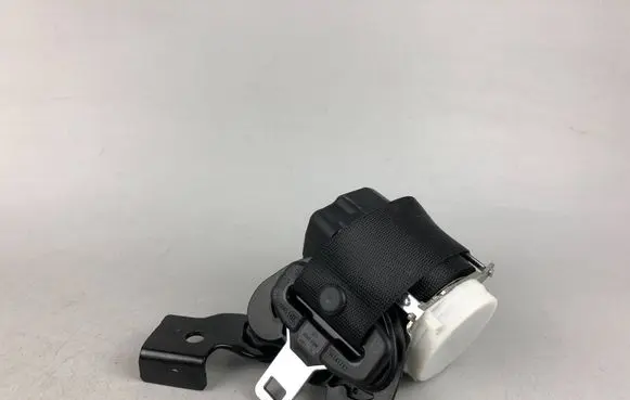 Mini One - Cooper F56 F55 Rear seatbelt 7313364