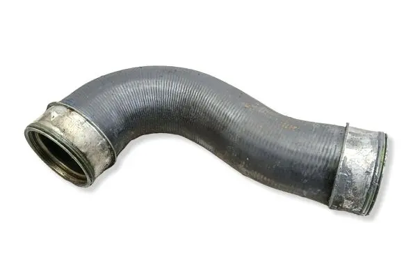 Volkswagen PASSAT B6 Intercooler hose/pipe 