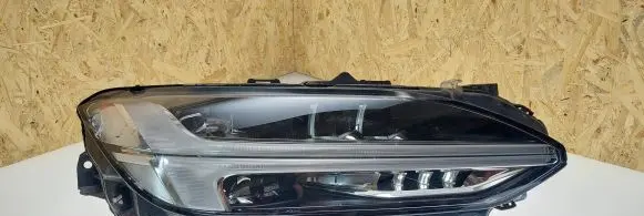 Volvo V90 Cross Country Headlight/headlamp 31655741 3889671