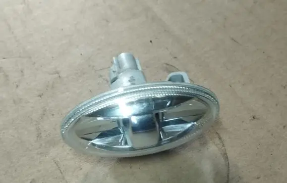 Peugeot 4007 Front fender indicator light