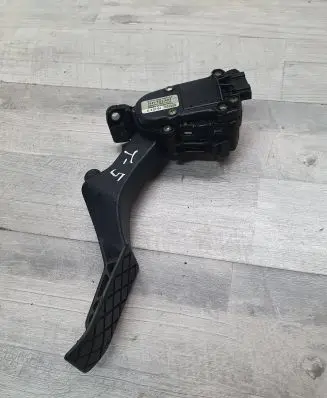 Volkswagen Multivan T5 Accelerator throttle pedal 7H1721503 6PV00849503