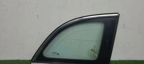Renault Captur Rear side window 43r011583