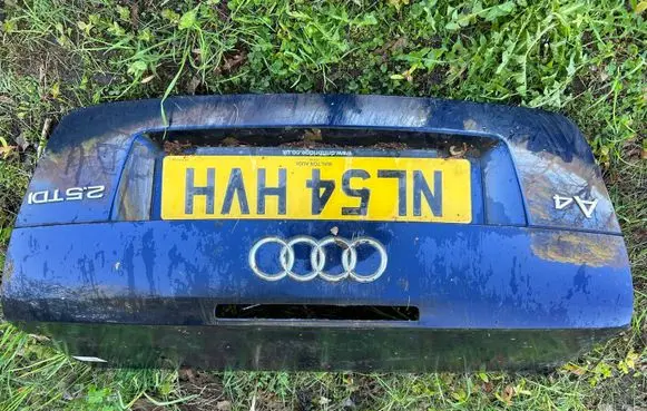 Audi A4 S4 B6 8E 8H Tailgate/trunk/boot lid