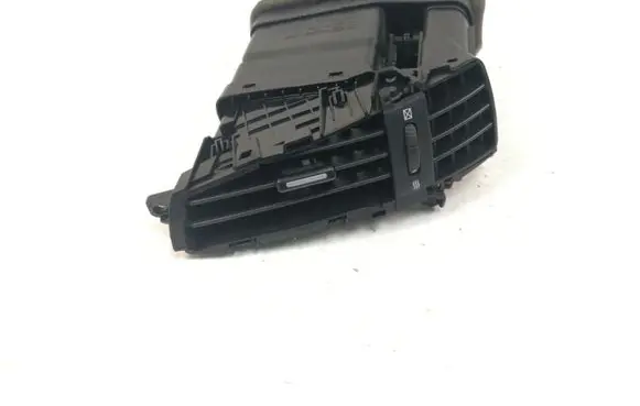KIA Ceed Dash center air vent grill 808824 808811