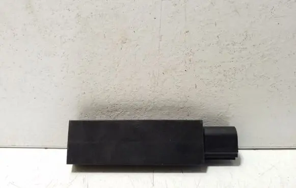 Volkswagen Tiguan Keyless system antenna 5Q0962131