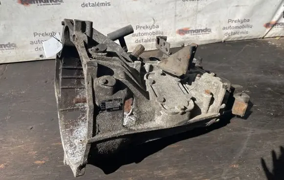 Iveco Daily 35 - 40.10 Manual 5 speed gearbox 8872447