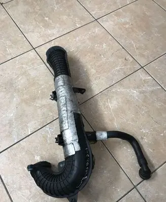 Volvo C70 Intercooler hose/pipe 7689557700