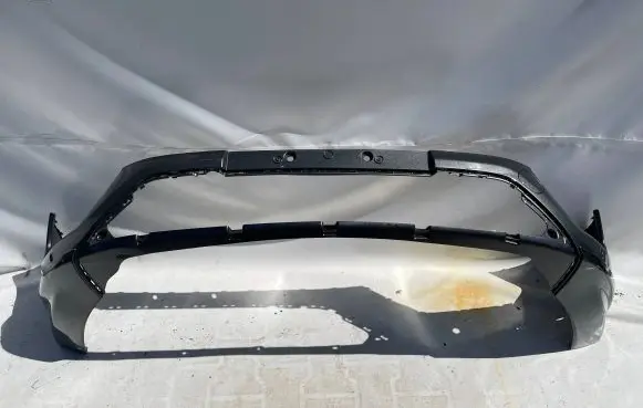 Front bumper lip