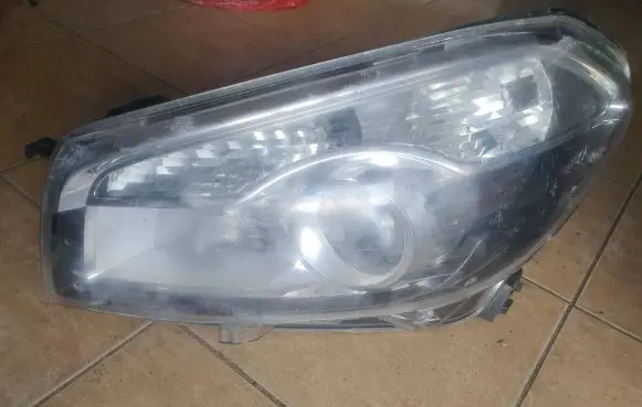 Nissan Qashqai Headlight/headlamp 26060BR00B 1EL01033511 0335110037006