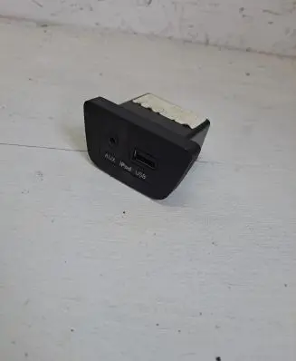 Hyundai i30 USB socket connector 96120A5000