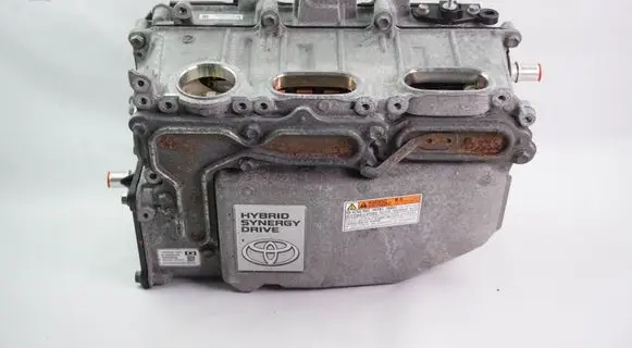 Toyota Yaris Voltage converter inverter G920052031