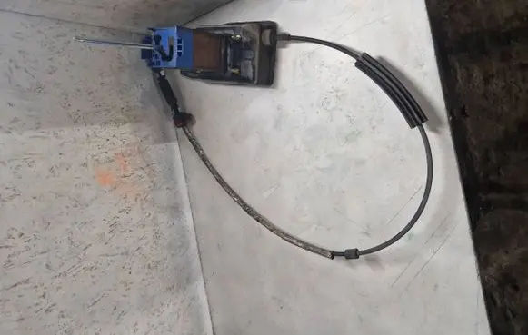 Citroen C6 Gear shifter/selector 9660617680