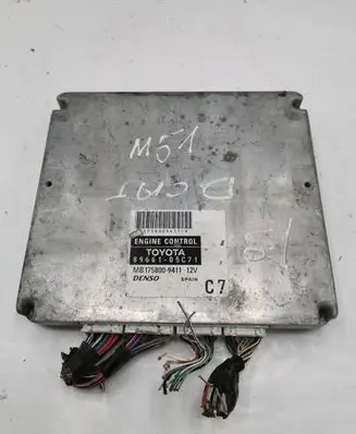 Toyota Avensis T250 Engine control unit/module 8966105C71 MB1758009411 1758009411