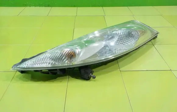 Nissan Juke I F15 Headlight/headlamp PRZOD