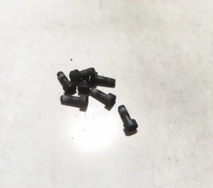 Nuts/bolts