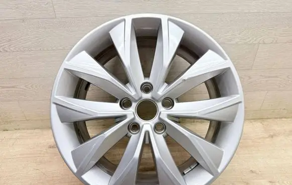 Seat Ateca R17 alloy rim 575601025M