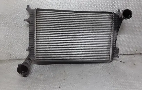 Volkswagen PASSAT B6 Intercooler radiator 3C0145803F