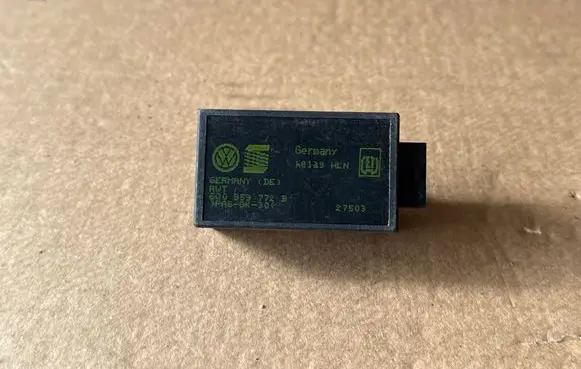 Volkswagen Transporter - Caravelle T5 Seat heating relay 6Q0959772B 27503